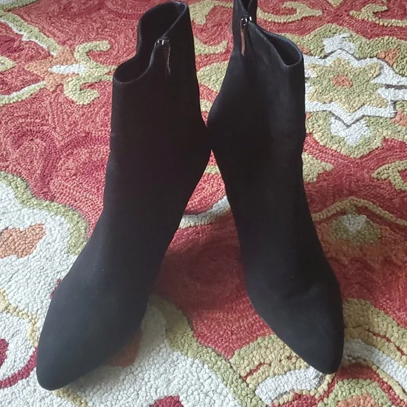 Via Spiga Black Suede Bootie 11M - Picture 5 of 8